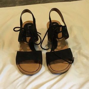 Black sandals